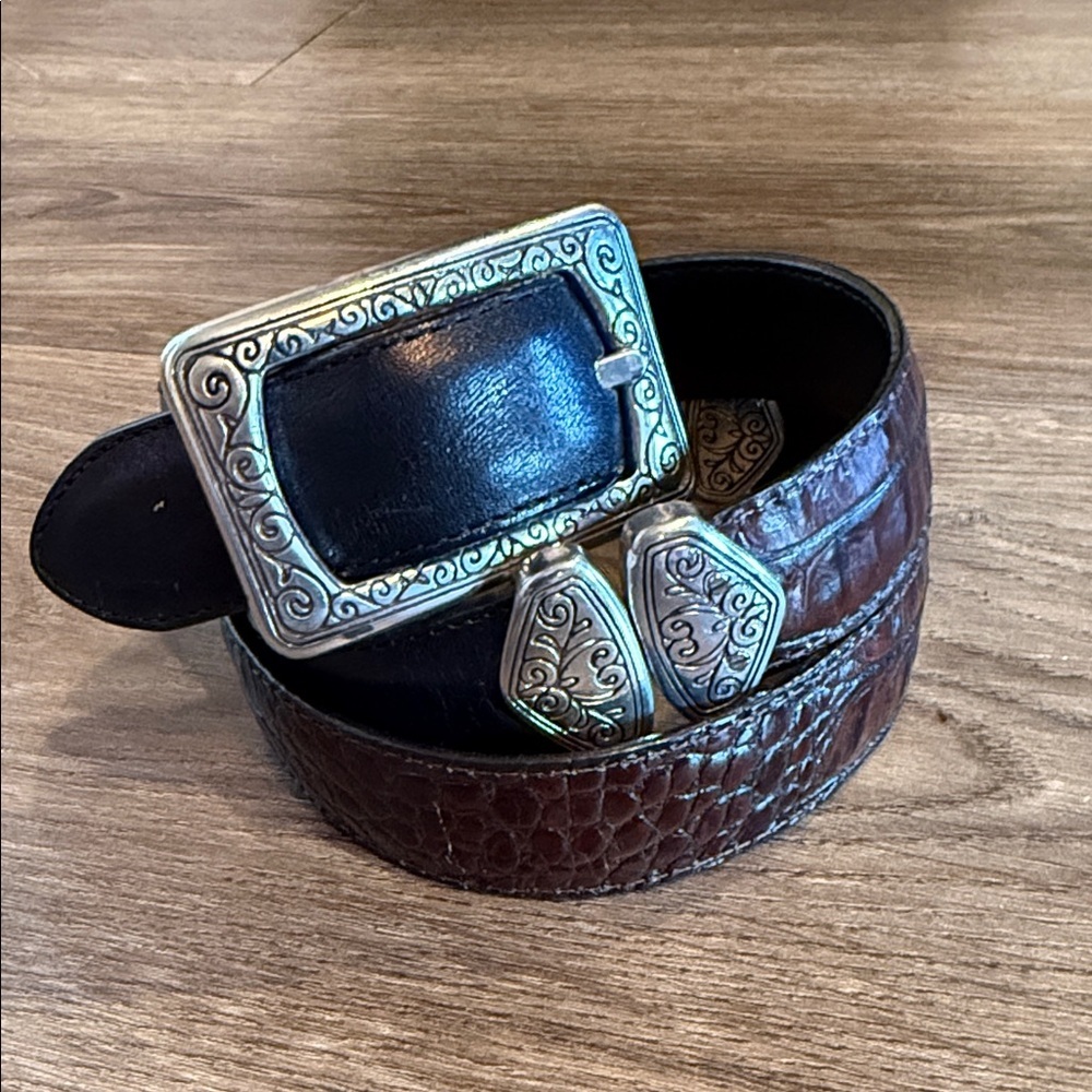 Vintage Reversible Western Belt Silver Buckle Concho Cowgirl Belt Size S 28”-31”